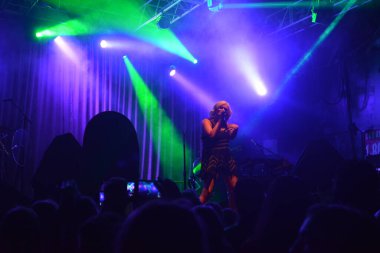 Noah Cyrus ilk turnesinde 23 Eylül 2018 'de Orlando Florida' daki Beacham 'da sahne alacak.