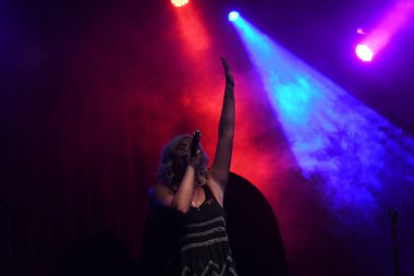 Noah Cyrus ilk turnesinde 23 Eylül 2018 'de Orlando Florida' daki Beacham 'da sahne alacak.