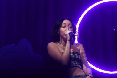 Noah Cyrus ilk turnesinde 23 Eylül 2018 'de Orlando Florida' daki Beacham 'da sahne alacak.
