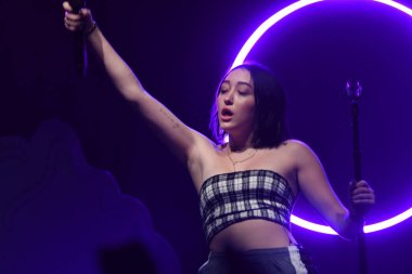 Noah Cyrus ilk turnesinde 23 Eylül 2018 'de Orlando Florida' daki Beacham 'da sahne alacak.