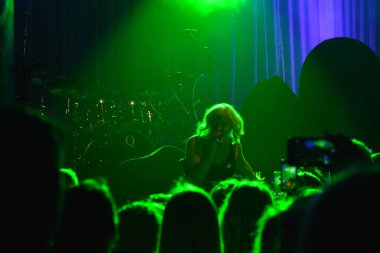 Noah Cyrus ilk turnesinde 23 Eylül 2018 'de Orlando Florida' daki Beacham 'da sahne alacak.