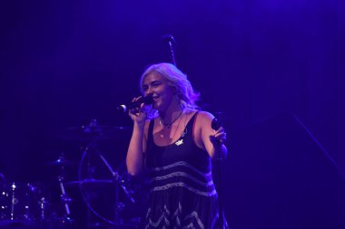 Noah Cyrus ilk turnesinde 23 Eylül 2018 'de Orlando Florida' daki Beacham 'da sahne alacak.