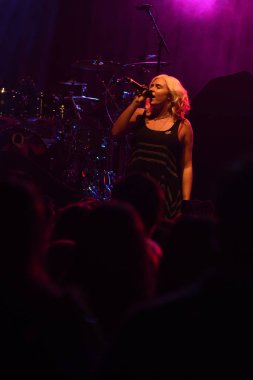 Noah Cyrus ilk turnesinde 23 Eylül 2018 'de Orlando Florida' daki Beacham 'da sahne alacak.