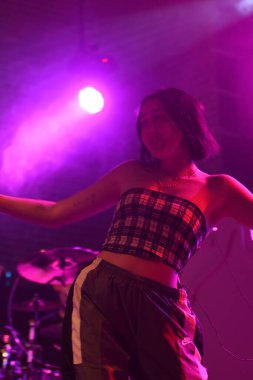 Noah Cyrus ilk turnesinde 23 Eylül 2018 'de Orlando Florida' daki Beacham 'da sahne alacak.