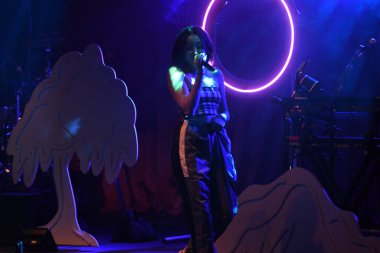 Noah Cyrus ilk turnesinde 23 Eylül 2018 'de Orlando Florida' daki Beacham 'da sahne alacak.