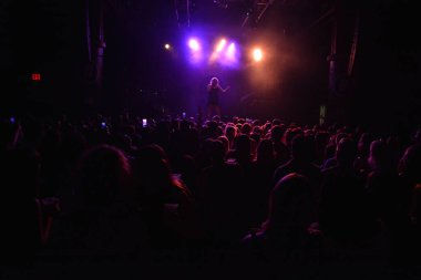 Noah Cyrus ilk turnesinde 23 Eylül 2018 'de Orlando Florida' daki Beacham 'da sahne alacak.