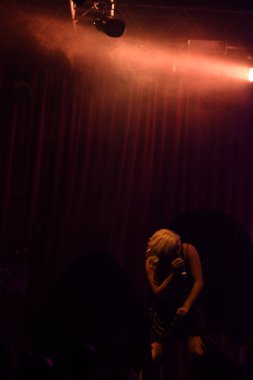 Noah Cyrus ilk turnesinde 23 Eylül 2018 'de Orlando Florida' daki Beacham 'da sahne alacak.