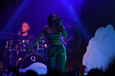 Noah Cyrus ilk turnesinde 23 Eylül 2018 'de Orlando Florida Beacham' da Marty Jean-Louis 'de sahne aldı.