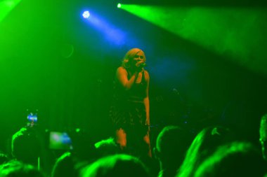 Noah Cyrus ilk turnesinde 23 Eylül 2018 'de Orlando Florida' daki Beacham 'da sahne alacak.