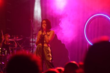 Noah Cyrus ilk turnesinde 23 Eylül 2018 'de Orlando Florida' daki Beacham 'da sahne alacak.