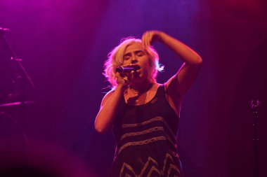 Noah Cyrus ilk turnesinde 23 Eylül 2018 'de Orlando Florida' daki Beacham 'da sahne alacak.