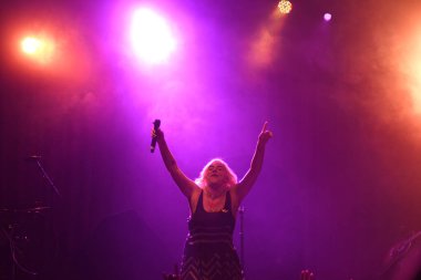 Noah Cyrus ilk turnesinde 23 Eylül 2018 'de Orlando Florida' daki Beacham 'da sahne alacak.