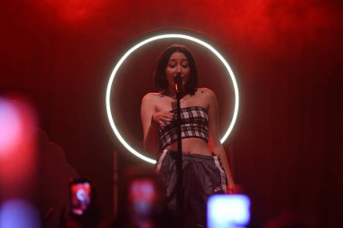 Noah Cyrus ilk turnesinde 23 Eylül 2018 'de Orlando Florida' daki Beacham 'da sahne alacak.