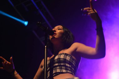 Noah Cyrus ilk turnesinde 23 Eylül 2018 'de Orlando Florida' daki Beacham 'da sahne alacak.