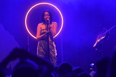 Noah Cyrus ilk turnesinde 23 Eylül 2018 'de Orlando Florida' daki Beacham 'da sahne alacak.