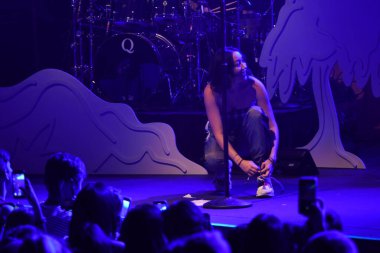 Noah Cyrus ilk turnesinde 23 Eylül 2018 'de Orlando Florida' daki Beacham 'da sahne alacak.