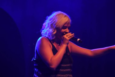 Noah Cyrus ilk turnesinde 23 Eylül 2018 'de Orlando Florida' daki Beacham 'da sahne alacak.