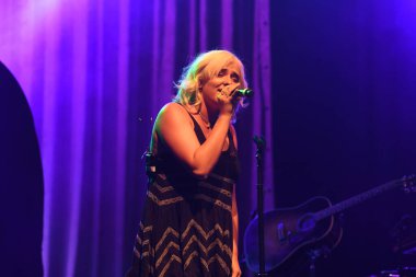 Noah Cyrus ilk turnesinde 23 Eylül 2018 'de Orlando Florida' daki Beacham 'da sahne alacak.