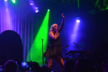 Noah Cyrus ilk turnesinde 23 Eylül 2018 'de Orlando Florida' daki Beacham 'da sahne alacak.