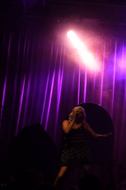 Noah Cyrus ilk turnesinde 23 Eylül 2018 'de Orlando Florida' daki Beacham 'da sahne alacak.