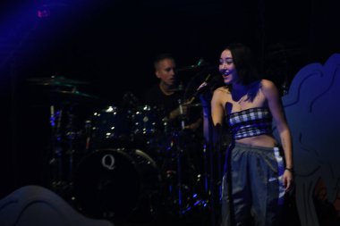 Noah Cyrus ilk turnesinde 23 Eylül 2018 'de Orlando Florida' daki Beacham 'da sahne alacak.