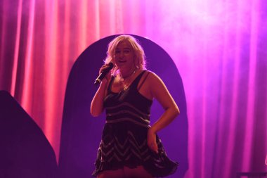 Noah Cyrus ilk turnesinde 23 Eylül 2018 'de Orlando Florida' daki Beacham 'da sahne alacak.