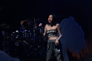 Noah Cyrus ilk turnesinde 23 Eylül 2018 'de Orlando Florida Beacham' da Marty Jean-Louis 'de sahne aldı.
