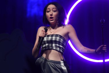 Noah Cyrus ilk turnesinde 23 Eylül 2018 'de Orlando Florida' daki Beacham 'da sahne alacak.