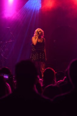 Noah Cyrus ilk turnesinde 23 Eylül 2018 'de Orlando Florida' daki Beacham 'da sahne alacak.