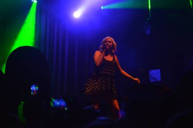 Noah Cyrus ilk turnesinde 23 Eylül 2018 'de Orlando Florida' daki Beacham 'da sahne alacak.