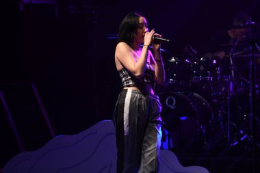 Noah Cyrus ilk turnesinde 23 Eylül 2018 'de Orlando Florida' daki Beacham 'da sahne alacak.