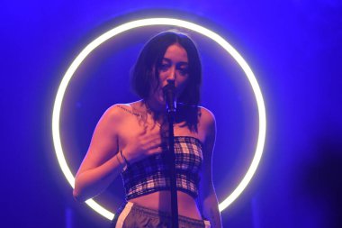 Noah Cyrus ilk turnesinde 23 Eylül 2018 'de Orlando Florida' daki Beacham 'da sahne alacak.