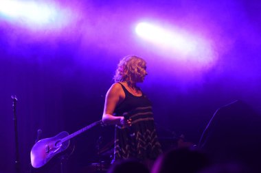 Noah Cyrus ilk turnesinde 23 Eylül 2018 'de Orlando Florida' daki Beacham 'da sahne alacak.