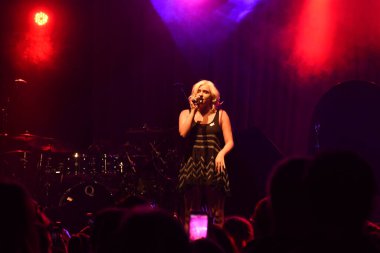 Noah Cyrus ilk turnesinde 23 Eylül 2018 'de Orlando Florida' daki Beacham 'da sahne alacak.