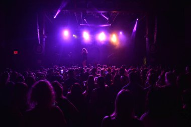 Noah Cyrus ilk turnesinde 23 Eylül 2018 'de Orlando Florida' daki Beacham 'da sahne alacak.