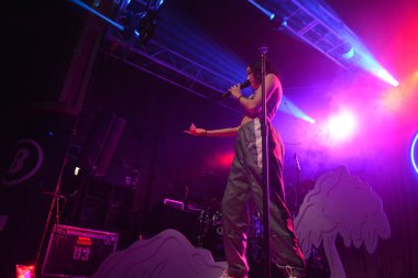 Noah Cyrus ilk turnesinde 23 Eylül 2018 'de Orlando Florida' daki Beacham 'da sahne alacak.