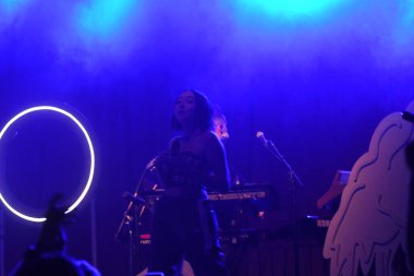 Noah Cyrus ilk turnesinde 23 Eylül 2018 'de Orlando Florida' daki Beacham 'da sahne alacak.