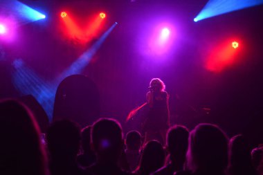 Noah Cyrus ilk turnesinde 23 Eylül 2018 'de Orlando Florida' daki Beacham 'da sahne alacak.