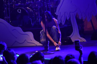 Noah Cyrus ilk turnesinde 23 Eylül 2018 'de Orlando Florida' daki Beacham 'da sahne alacak.