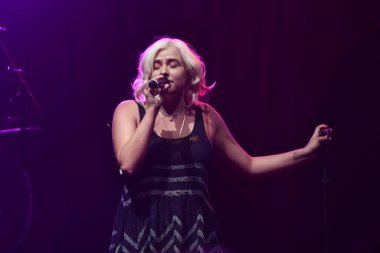 Noah Cyrus ilk turnesinde 23 Eylül 2018 'de Orlando Florida' daki Beacham 'da sahne alacak.