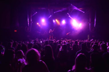 Noah Cyrus ilk turnesinde 23 Eylül 2018 'de Orlando Florida' daki Beacham 'da sahne alacak.