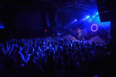 Noah Cyrus ilk turnesinde 23 Eylül 2018 'de Orlando Florida' daki Beacham 'da sahne alacak.