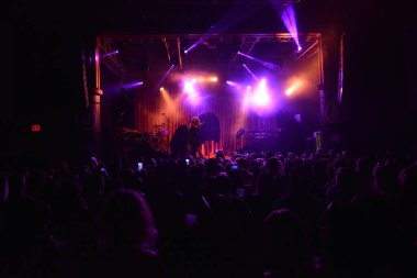 Noah Cyrus ilk turnesinde 23 Eylül 2018 'de Orlando Florida' daki Beacham 'da sahne alacak.