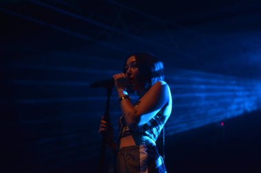 Noah Cyrus ilk turnesinde 23 Eylül 2018 'de Orlando Florida' daki Beacham 'da sahne alacak.
