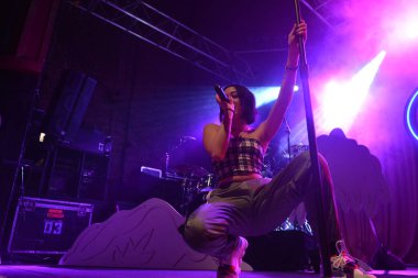 Noah Cyrus ilk turnesinde 23 Eylül 2018 'de Orlando Florida' daki Beacham 'da sahne alacak.