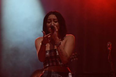 Noah Cyrus ilk turnesinde 23 Eylül 2018 'de Orlando Florida' daki Beacham 'da sahne alacak.
