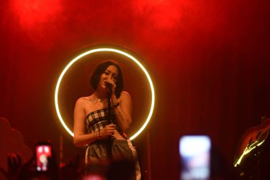 Noah Cyrus ilk turnesinde 23 Eylül 2018 'de Orlando Florida' daki Beacham 'da sahne alacak.