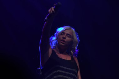 Noah Cyrus ilk turnesinde 23 Eylül 2018 'de Orlando Florida' daki Beacham 'da sahne alacak.