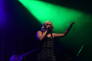 Noah Cyrus ilk turnesinde 23 Eylül 2018 'de Orlando Florida' daki Beacham 'da sahne alacak.