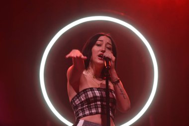 Noah Cyrus ilk turnesinde 23 Eylül 2018 'de Orlando Florida' daki Beacham 'da sahne alacak.